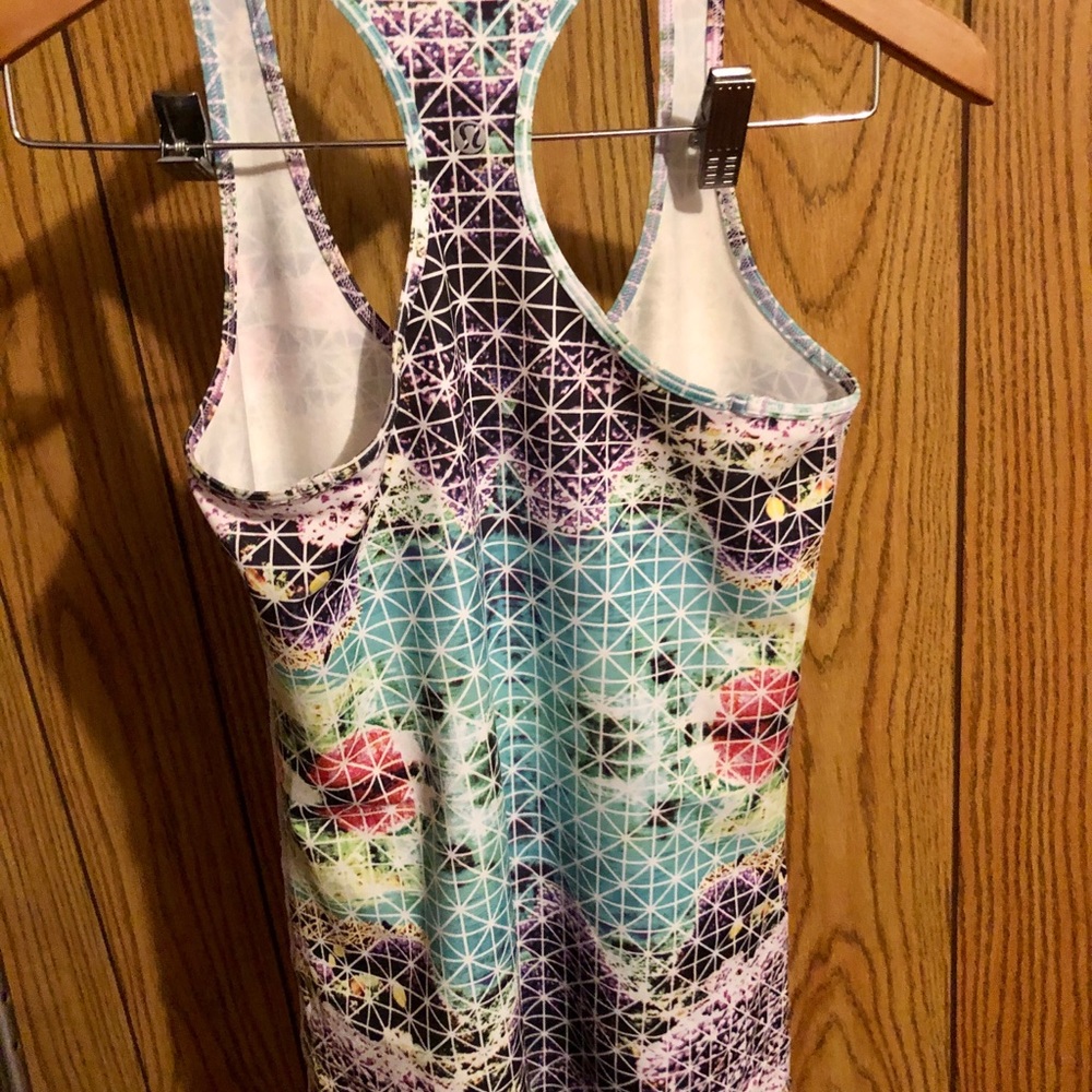 Lululemon tank - Picture 2 of 2